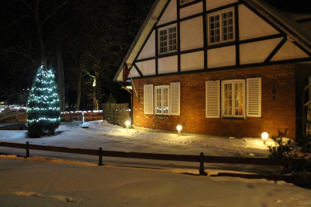 Guest House Nicava Bernāti Exteriör bild